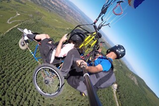 Batismo de voo de parapente em Montalegre | para 2 - 1h | Landfor Adventure Sports (Vila Real)