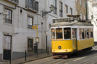 Tour Lisboa Miradouros para 2 | Live Electric Tours em Lisboa