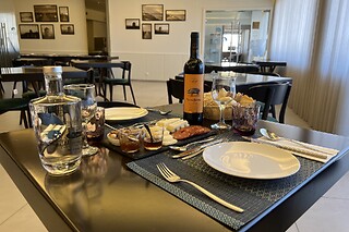 Uma Noite com Pequeno-Almoço + Experiência de Escape Room ou Stand Up Paddle para 2 | Apúlia Praia Hotel, Esposende (Braga)
