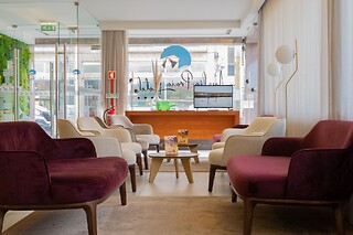 Uma Noite com Pequeno-Almoço + Experiência de Escape Room ou Stand Up Paddle para 2 | Apúlia Praia Hotel, Esposende (Braga)