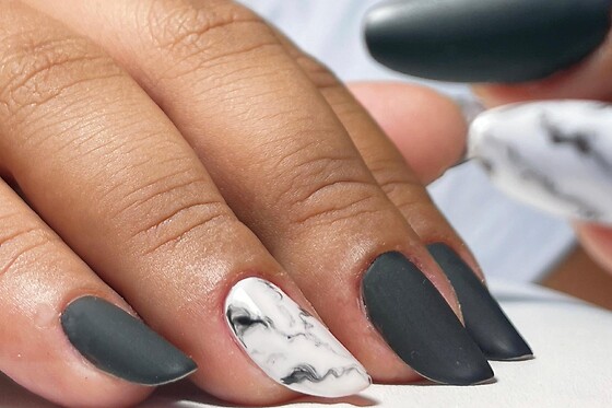 Manicure com verniz gelinho para 1 | Lorena Vieira Estética - Avenidas Novas (Lisboa)