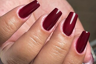 Manicure com verniz gelinho para 1 | Lorena Vieira Estética - Avenidas Novas (Lisboa)