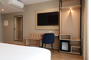 Uma noite em quarto duplo com pequeno-almoço para 2 | Oporto Fly Hotel (Moreira da Maia, Porto)