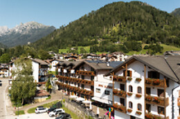 Family Hotel La Perla