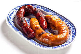 Degustação de enchidos e vinho com visita guiada à Fábrica para 2 | Restaurante Típico D. Roberto em Bragança
