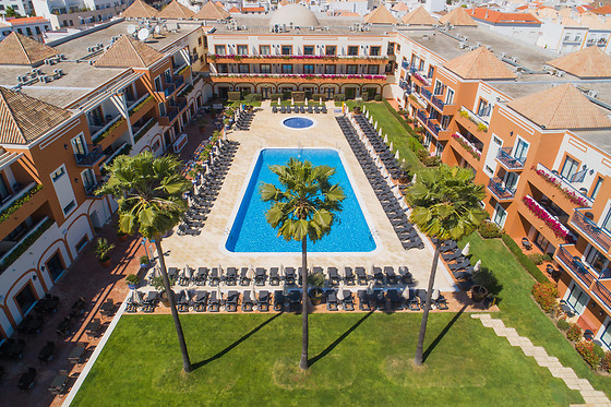 Uma noite com pequeno-almoço e acesso ao Spa para 2 | Vila Galé Tavira