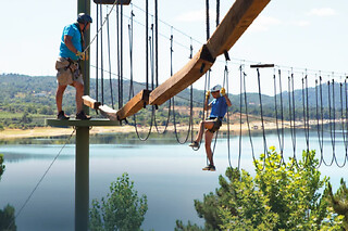 Arborismo com circuito de pontes para 2 | Parque Aventura Crónicas da Terra (Moimenta da Beira, Viseu)
