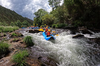 Cano-Rafting no Rio Paiva + Tour de jipe até à aldeia da Paradinha para 1 | NaTour Way, Arouca