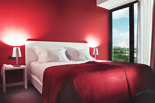 Uma noite em quarto duplo/twin com pequeno almoço para 2 em Real Abadia, Congress & Spa Hotel**** em Alcobaça (Leiria)