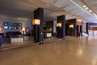 Uma noite com pequeno-almoço para 2 | Carcavelos Beach Hotel - Carcavelos