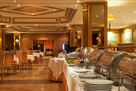 Uma noite com pequeno-almoço para 2 | Carcavelos Beach Hotel - Carcavelos