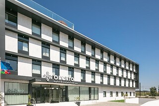 Uma noite em quarto duplo/twin + Tábua de queijos e cálice de vinho do Porto | Oporto Airport & Business Hotel (Maia, Porto)