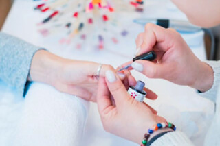Manicure + Pedicure para 1 | NL Cabeleireiro e Estética, São Domingos de Benfica, Lisboa