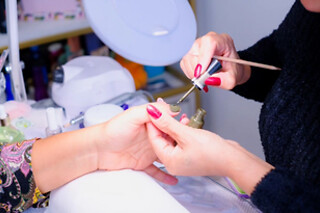 Manicure + Pedicure para 1 | NL Cabeleireiro e Estética, São Domingos de Benfica, Lisboa