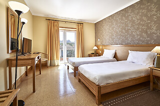 Estadia familiar com pequeno-almoço no Gerês | Hotel Castrum Villae - Castro Laboreiro