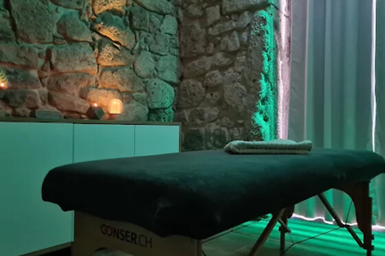Massagem de relaxamento + Degustação de vinho do Porto para 2 | Centro Terapêutico Pausa - centro histórico do Porto