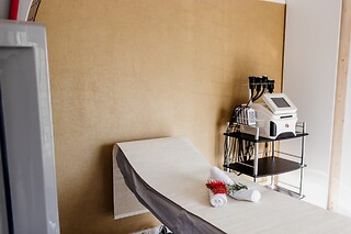Massagem terapêutica ou Geotermal para 1 | Omega Beauty - Centro de Estética - Odivelas