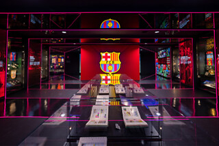 FC Barcelona - 2 bilhetes tour estádio + museu