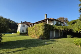 Visita às Vinhas, Adega + Prova de 2 vinhos para 1 |  Quinta da Vegia - Casa de Cello (Penalva do Castelo, Viseu)