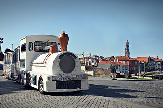 Passeio de comboio para 2 adultos e 2 crianças em Magic Tourism (Porto)