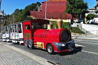 Passeio de comboio para 2 adultos e 2 crianças em Magic Tourism (Porto)