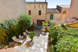 Maison Saint Louis