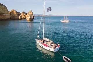 Passeio de barco até à Ponta da Piedade (3h) para 1 adulto e 1 criança | Epic Boat Trips (Lagos)