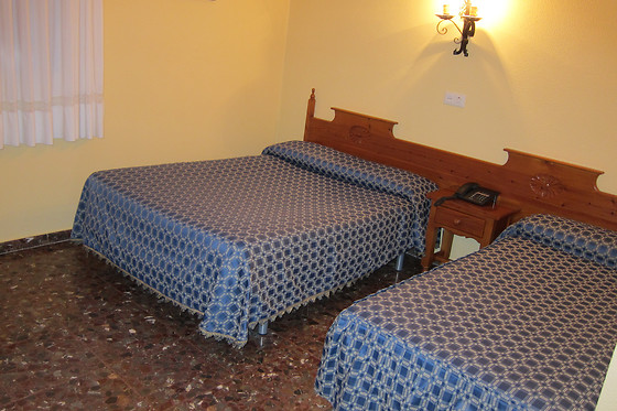 HOTEL RESTAURANTE EL LAGO - photo 1
