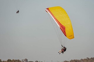 Experiência de Introdução ao Parapente + Certificado para 1 | Gin Gliders Azores (Praia da Gralha, Leiria)