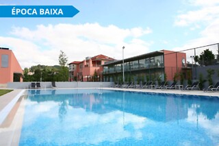 Uma noite em quarto duplo com pequeno-almoço para 2 em Quinta da Cruz Hotel Rural & Spa**** em Vila Meã (Porto)