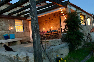Duas noites em quarto duplo com pequeno-almoço e jantar | Casa da Ventozella (Vila Cova, Penafiel)