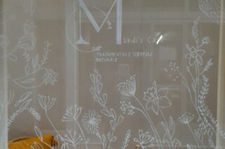 Uma massagem à escolha para 1 | Mandi's Care - Terapias Naturais (Moscavide, Lisboa)