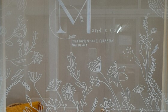 Uma massagem à escolha para 1 | Mandi's Care - Terapias Naturais (Moscavide, Lisboa)