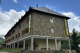 APARTAMENTOS SOLANA, HOTEL TAULL & ROMANIC