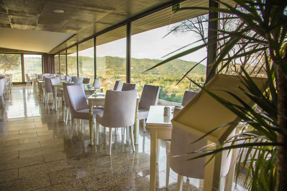 Duas noites em quarto twin com pequeno-almoço para 2 | B&B Hotel Sado (Setúbal)