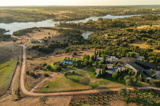 Escapadinha romântica com pequeno-almoço para 2 | Herdade da Cortesia Hotel 4* - Avis