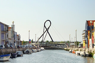 Conheça os canais da Ria de Aveiro a bordo do tradicional moliceiro com a Bikevento | 1 Pessoa