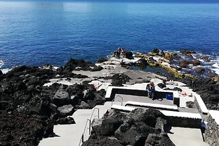 Descubra as piscinas naturais de Angra do Heroísmo para 1 | Blika - Açores