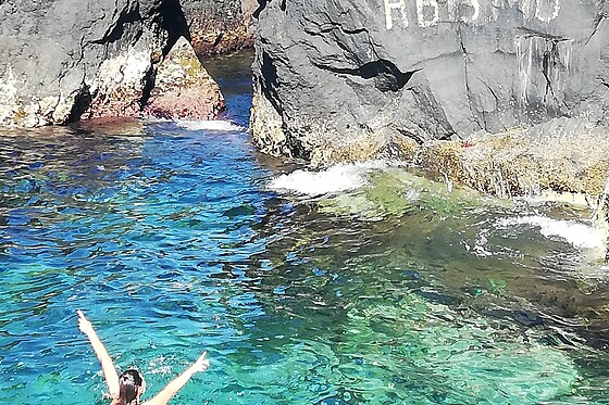 Descubra as piscinas naturais de Angra do Heroísmo para 1 | Blika - Açores