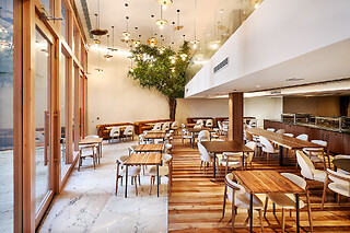 1 noite com pequeno-almoço e cocktail no bar para 2 | The Log Porto Hotel**** | Antas