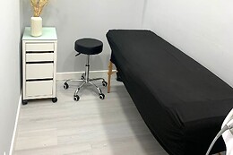 J&I HairStudio