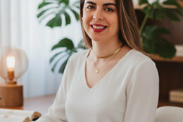 Vânia Saraiva- Terapias Integrativas 
