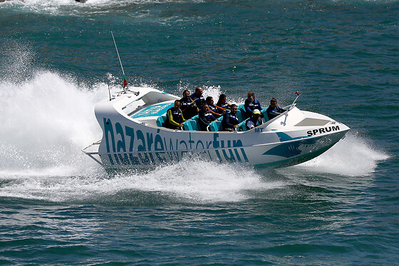 Viagem de Sprum (barco rápido) em familia | Nazaré Water Fun (Nazaré)