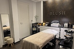 BLUSH BEAUTY EXPERTS