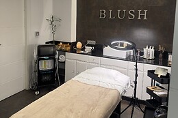 BLUSH BEAUTY EXPERTS