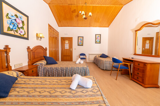 HOSTAL LOS ROSALES - photo 3