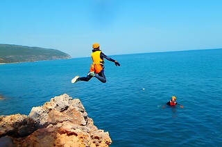 Vias ferratas de Santa Luzia, soft coasteering e canoagem para 1 | Discover The Nature
