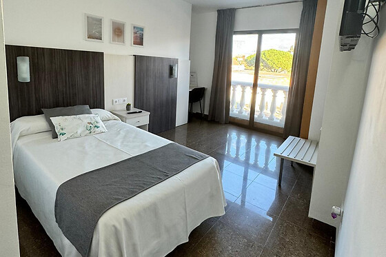 HOTEL MORELL - photo 0