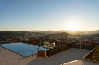 Uma noite em quarto duplo com pequeno-almoço para 2 no Hotel Freixo Douro Superior em Freixo de Espada à Cinta (Bragança)