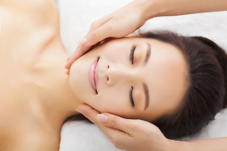 Massagem de relaxamento facial para 1 | Estética Moderna - Viseu
